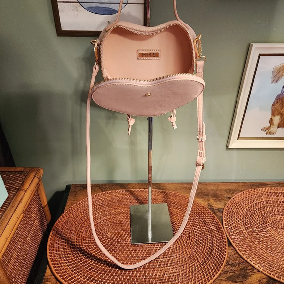 MMS Design Studio Pink Heart-Shaped Bag - Picture 4 of 8